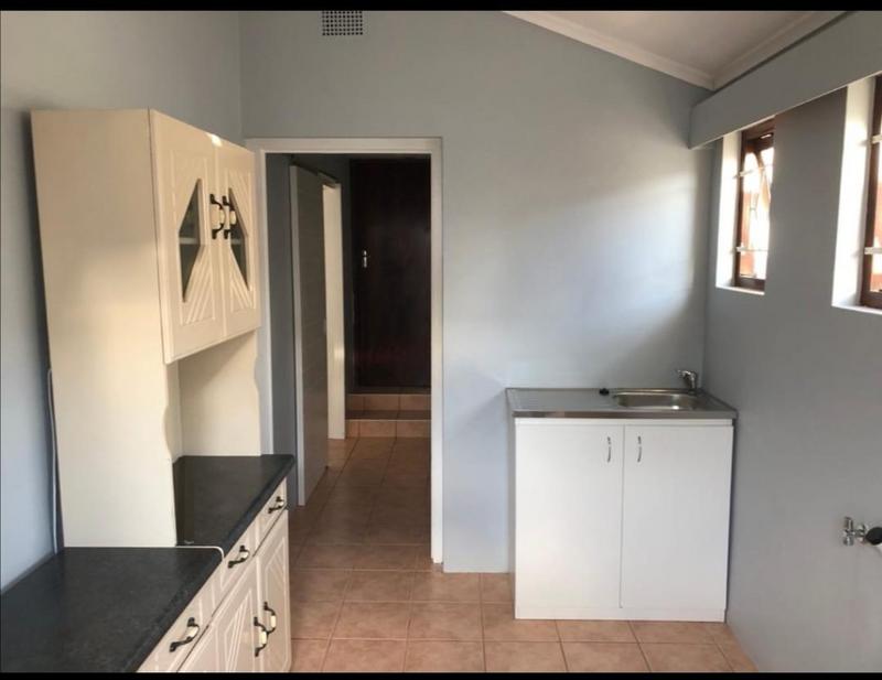 To Let 1 Bedroom Property for Rent in Mossel Bay Western Cape